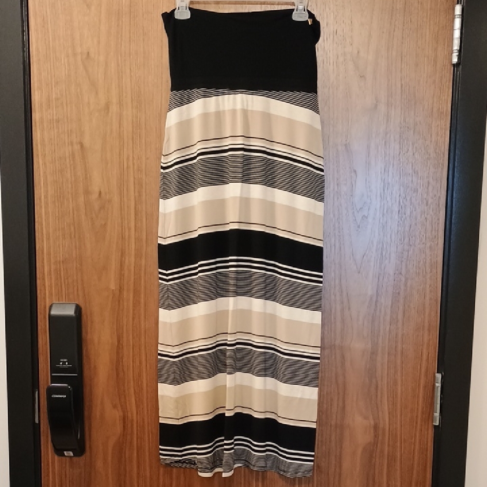 2/$20 Calvin Klein Black and Cream Striped Maxi Skirt S